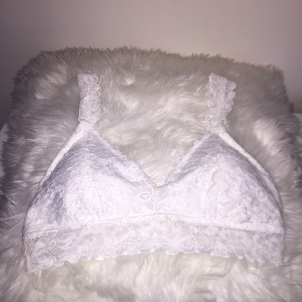 White lace bra
